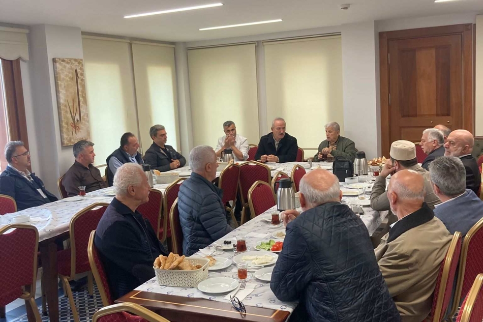 ÜYELERİMİZ VE HAYIRSEVERLERİMİZ İLE KAHVALTILI VE İSTİŞARELİ TOPLANTILARIMIZ